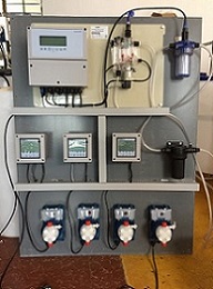泳池水質監測PH，ORP，余氯，電導率，濁度，配加藥計量泵